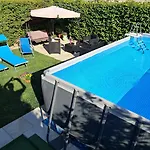 Rosa 4*