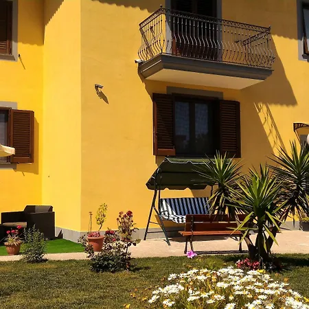 Rosa Alojamento de Acomodação e Pequeno-almoço SantʼAntonio Abate