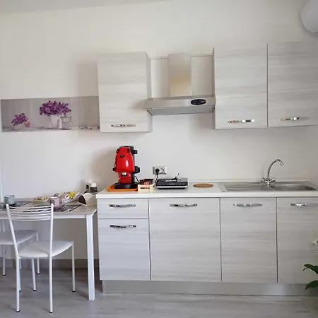 Alojamento de Acomodação e Pequeno-almoço Rosa SantʼAntonio Abate